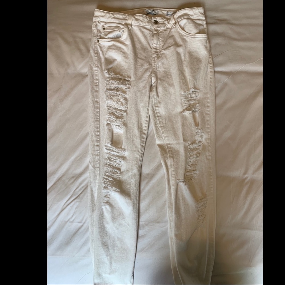 Ripped White Mid-Rise Guess Jeans